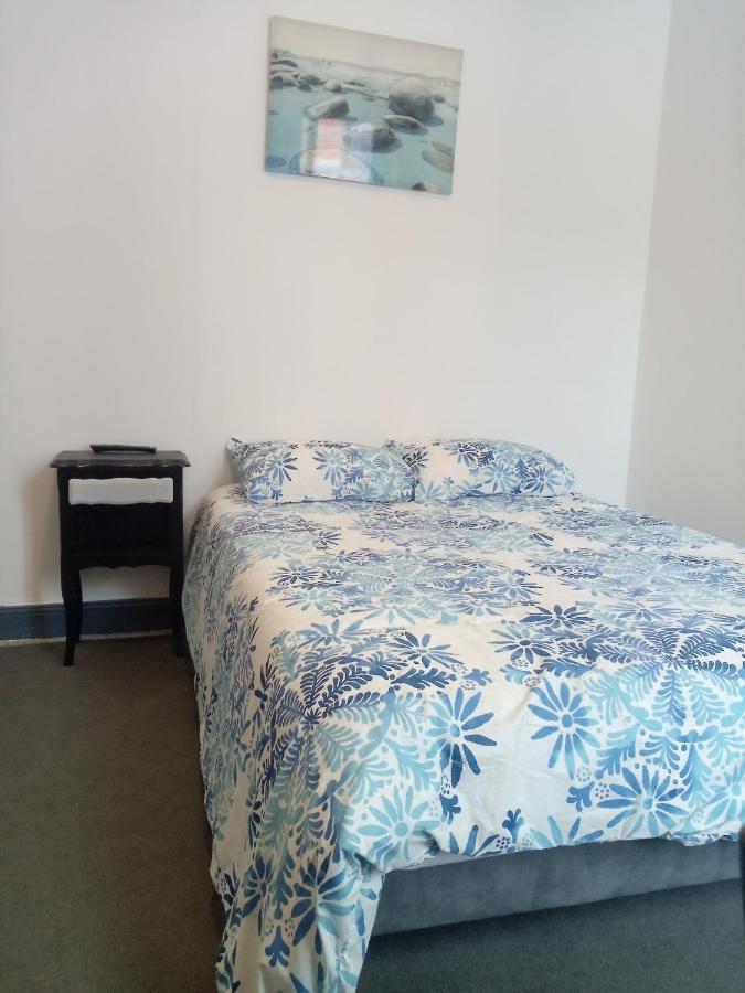 Hotel Le Celtic Монлюсон Экстерьер фото