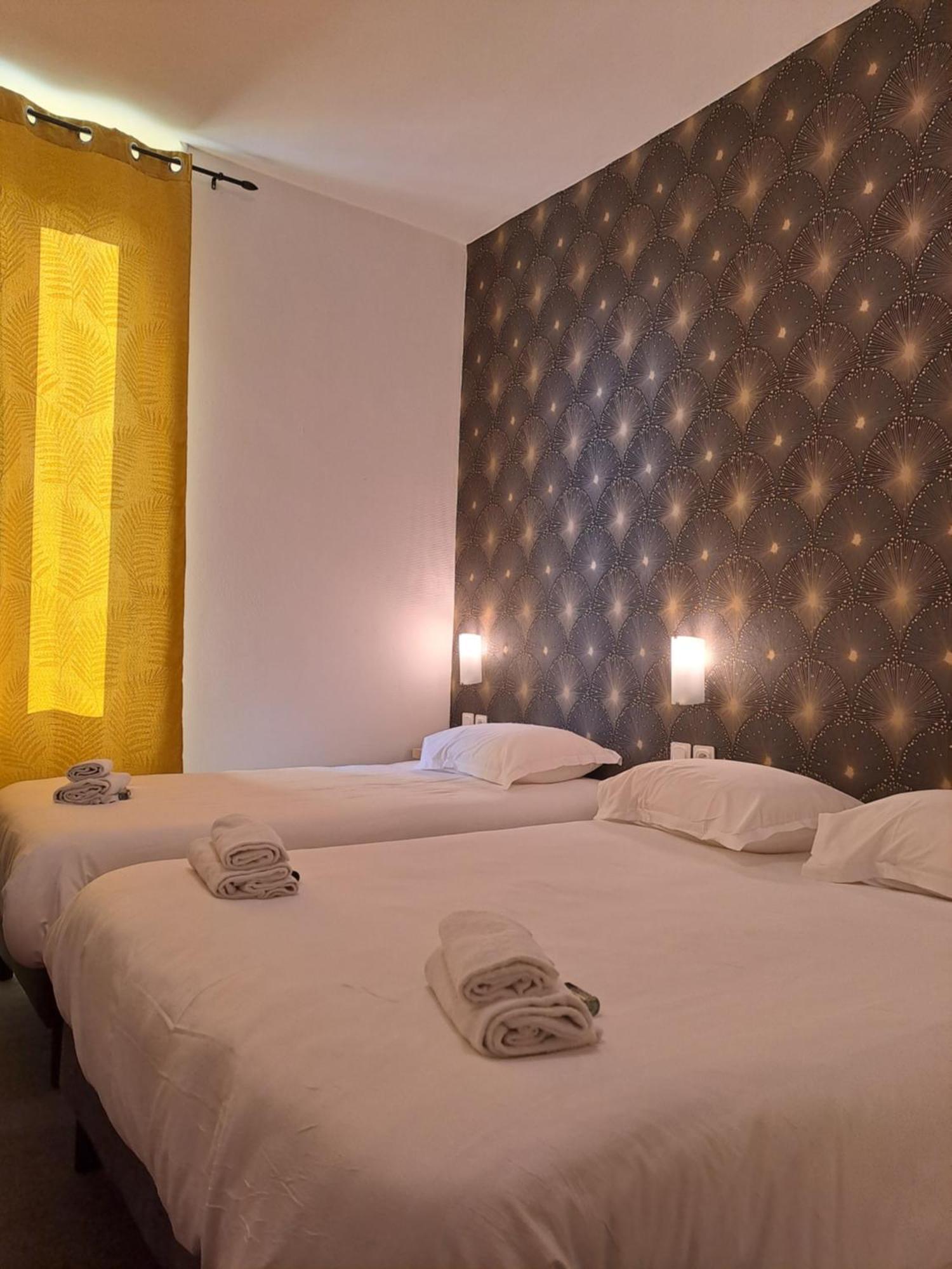 Hotel Le Celtic Монлюсон Экстерьер фото