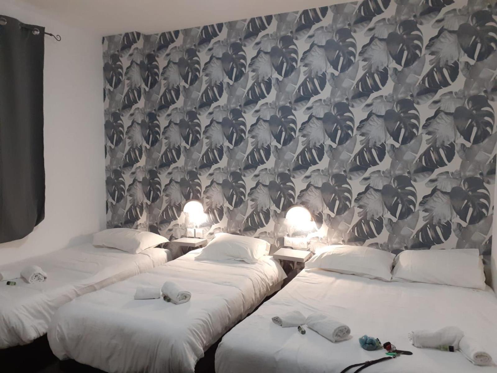Hotel Le Celtic Монлюсон Экстерьер фото